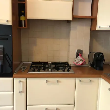 Bilocale Golf Con Terrazzino Apartment
